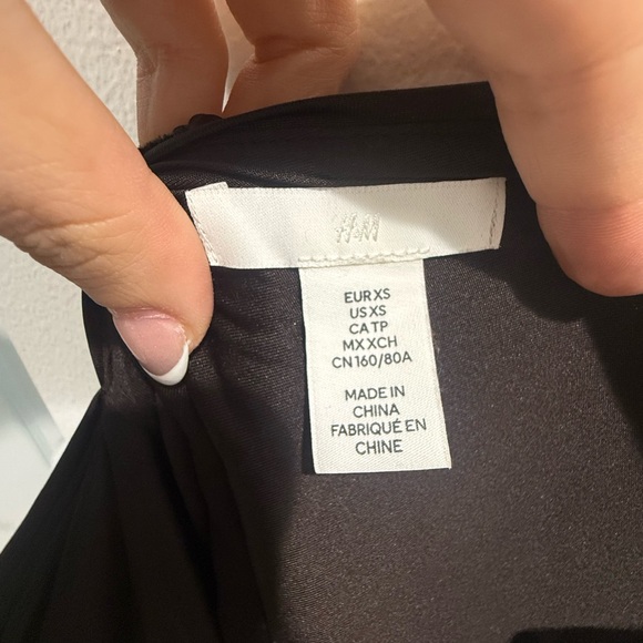 H&M Top - Picture 8 of 9